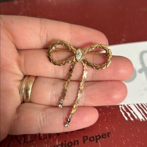 Avon Gold Bow Brooch with Rhinestones